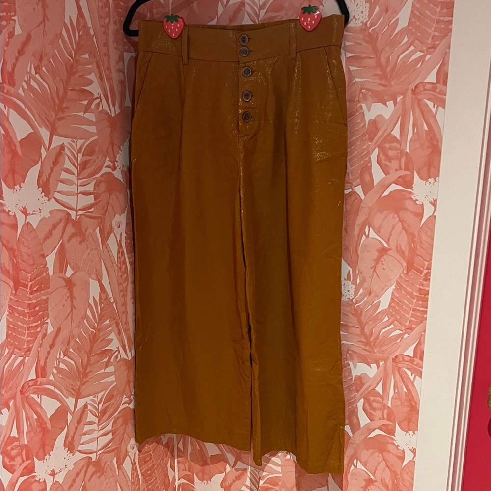 Women's Caramel Brown Button-Front Culottes